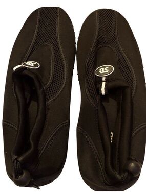 🎆🎇3for$9 Star Bay black Mens water shoes- size 12